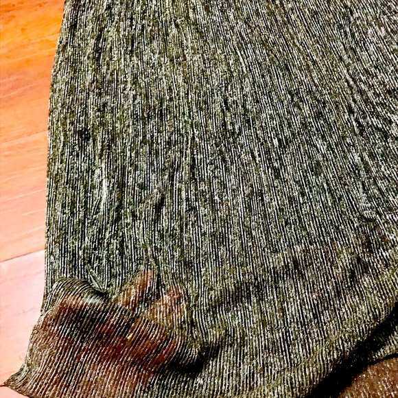 EUC Dex Shimmering Flowing Skirt - Picture 2 of 2